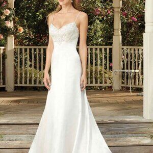 Wedding dress NWT! Casablanca Bridal Style 2275 Bluebell